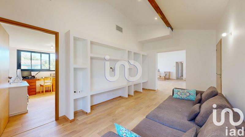 Maison - 220 m² - 7 pièces