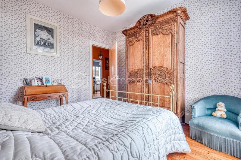 Demeure - 171 m² - 6 pièces