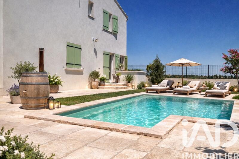 Maison - 266 m² - 9 pièces