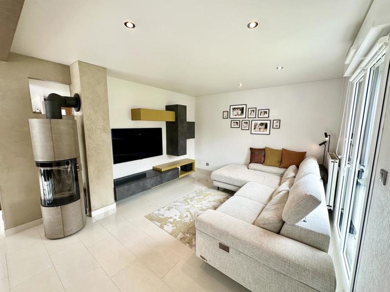 Maison - 115 m² - 6 pièces