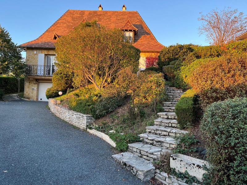 Maison traditionnelle - 158 m² - 6 pièces