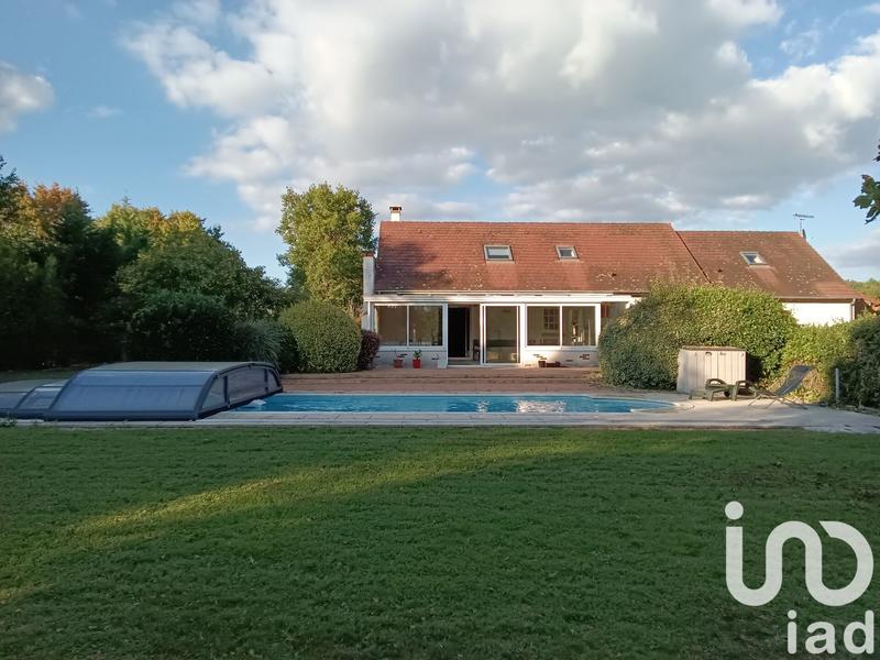 Maison - 195 m² - 8 pièces