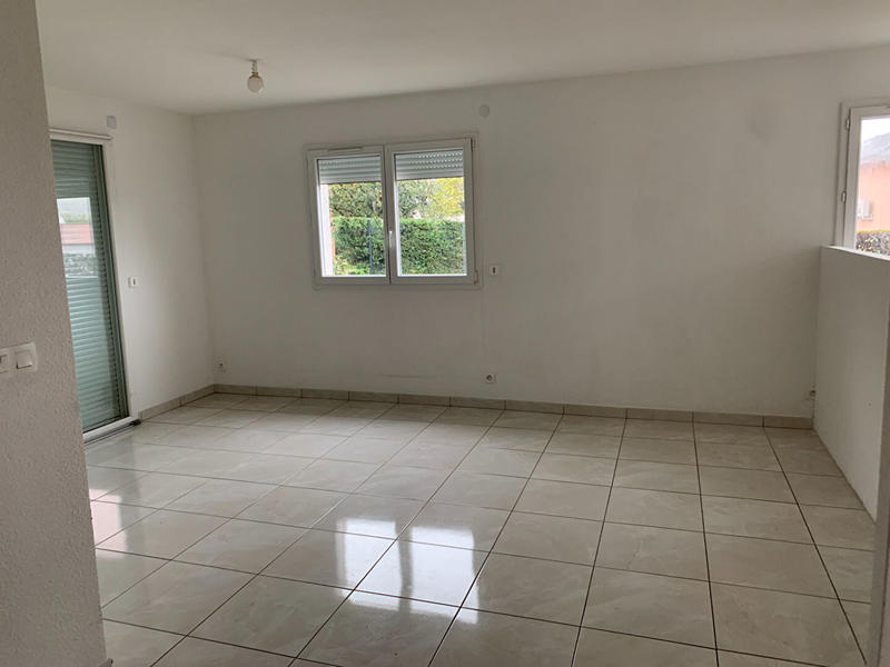 Local d'activité / Entrepôt - 647 m² - 5 pièces