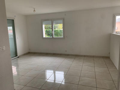 Local d'activité / Entrepôt - 647 m² - 5 pièces