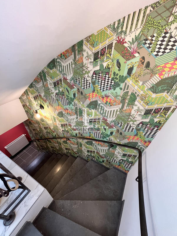 Maison contemporaine - 250 m² - 6 pièces