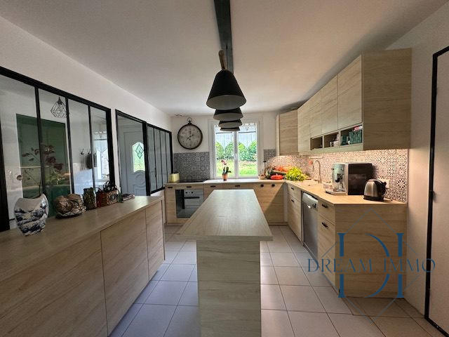 Maison - 155 m² - 7 pièces