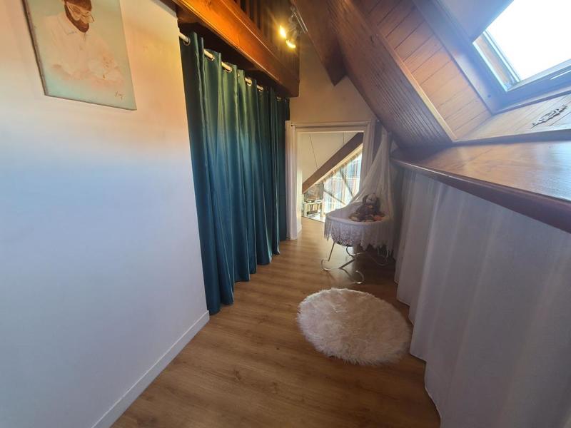 Maison - 215 m² - 6 pièces