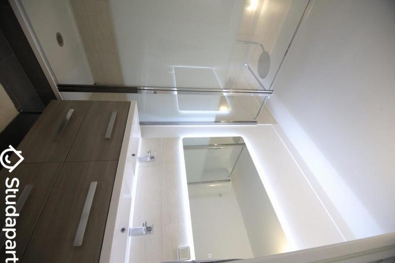 Chambre - 9 m² - 1 pièce