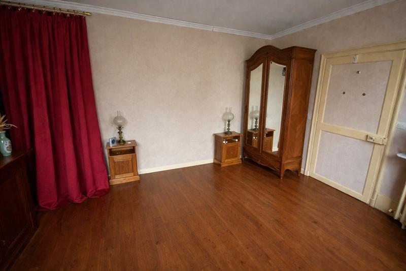 Maison - 160 m² - 9 pièces