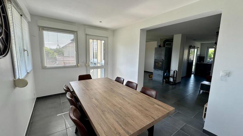 Maison - 98 m² - 5 pièces