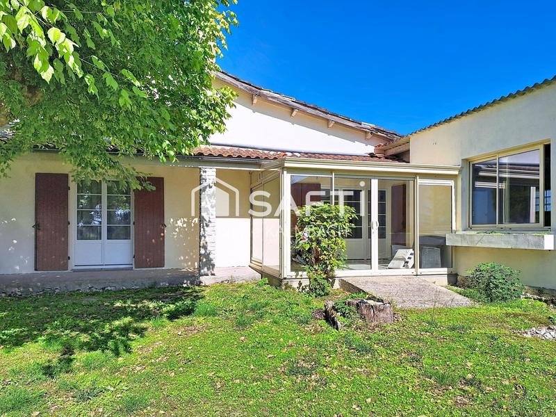 Maison - 254 m² - 7 pièces