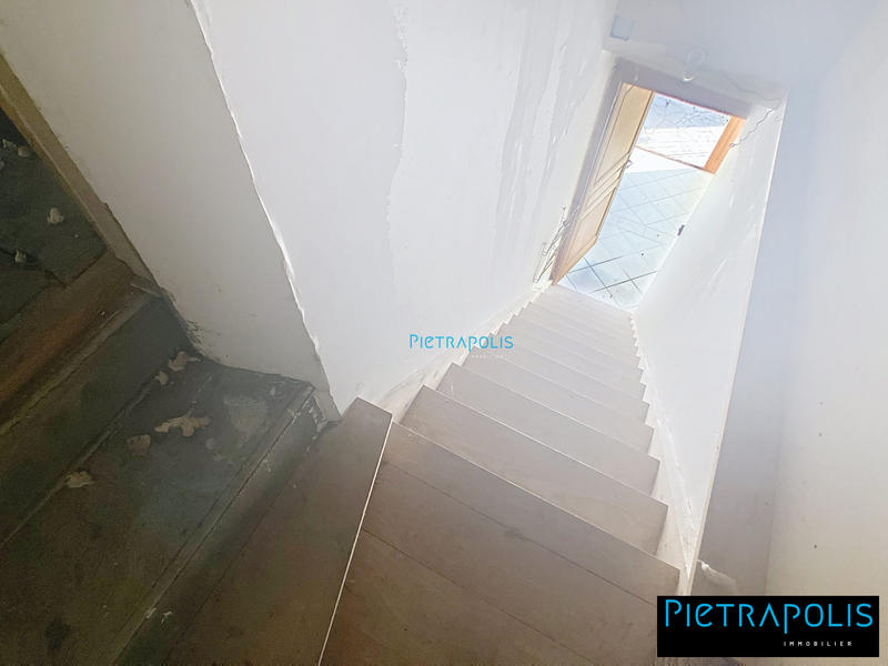 Maison - 177 m² - 6 pièces