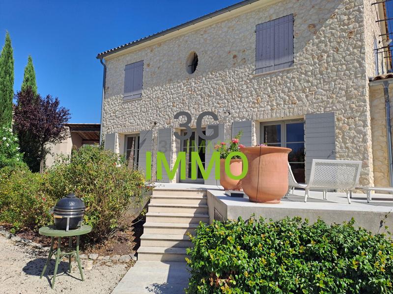 Maison en pierre - 202 m² - 7 pièces