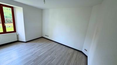 Maison - 210 m² - 10 pièces