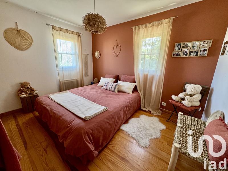 Maison - 230 m² - 8 pièces