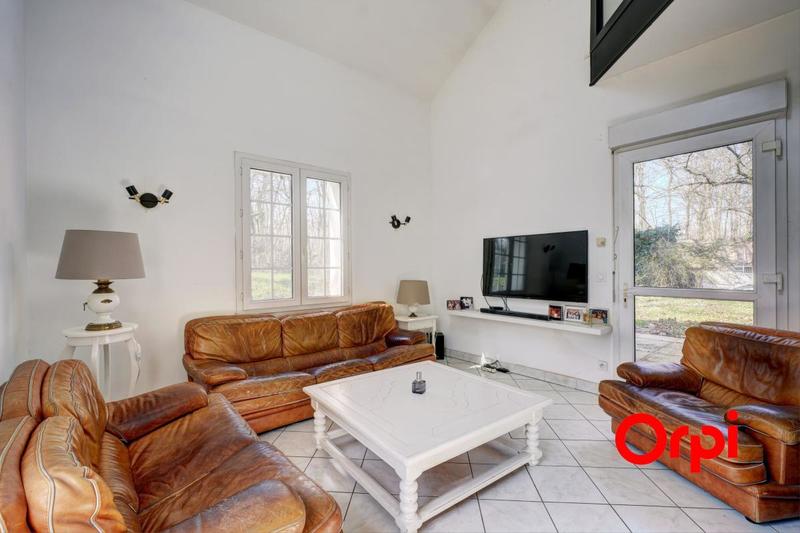 Maison - 242 m² - 8 pièces