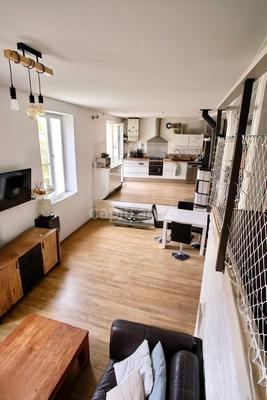 Loft - 74 m² - 3 pièces