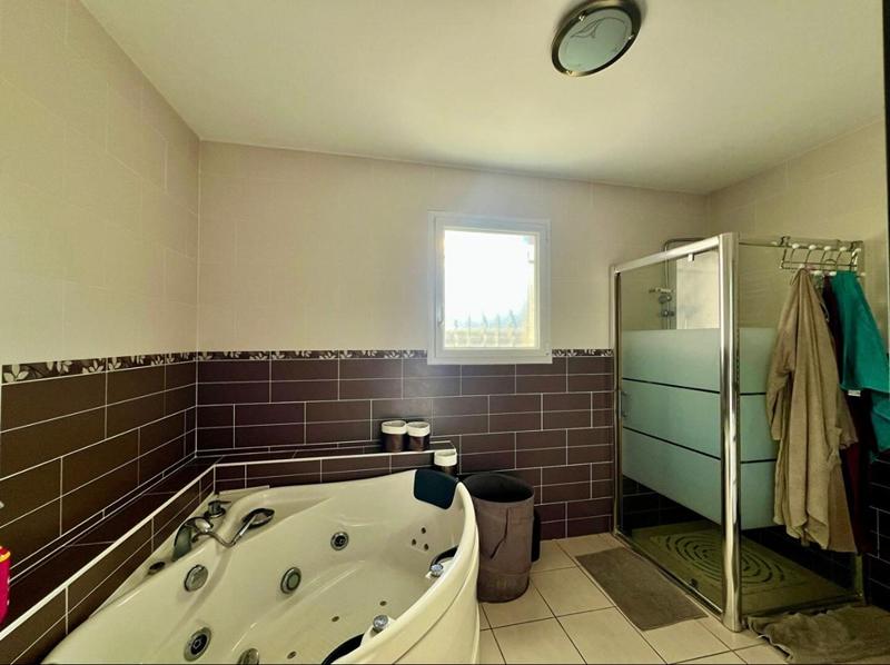 Maison - 140 m² - 4 pièces