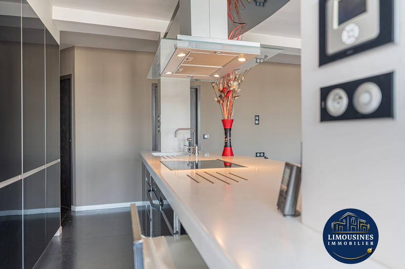 Appartement - 91 m² - 4 pièces