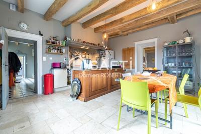 Maison - 350 m² - 8 pièces