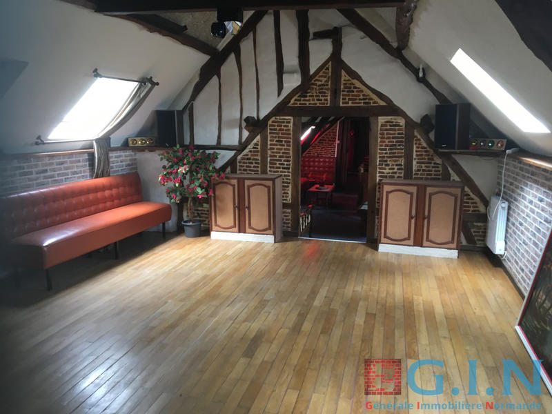 Maison - 276 m² - 5 pièces