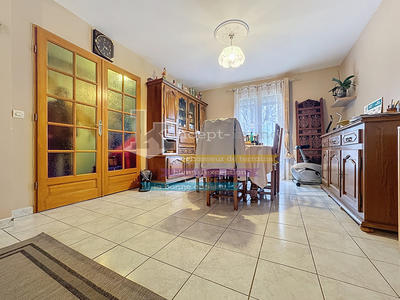 Maison - 128 m² - 7 pièces