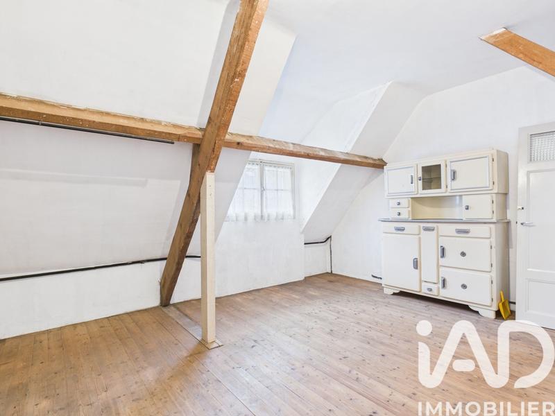 Maison - 209 m² - 9 pièces