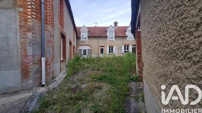 Maison - 225 m² - 10 pièces