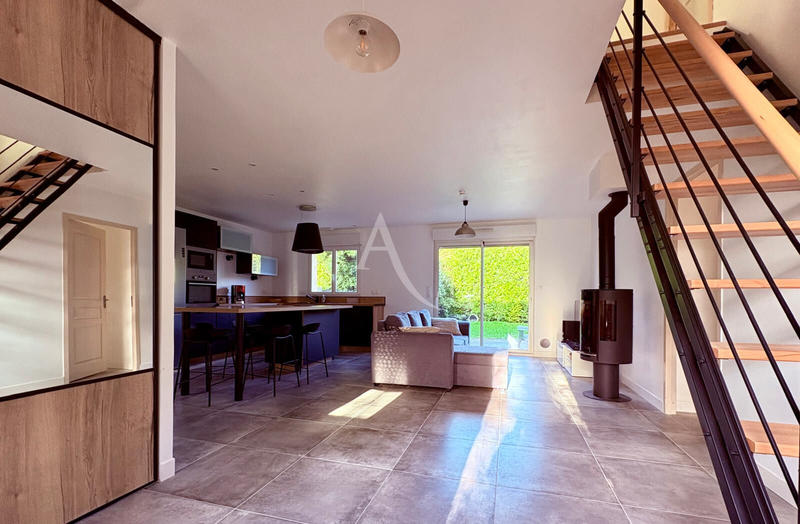 Maison - 115 m² - 6 pièces