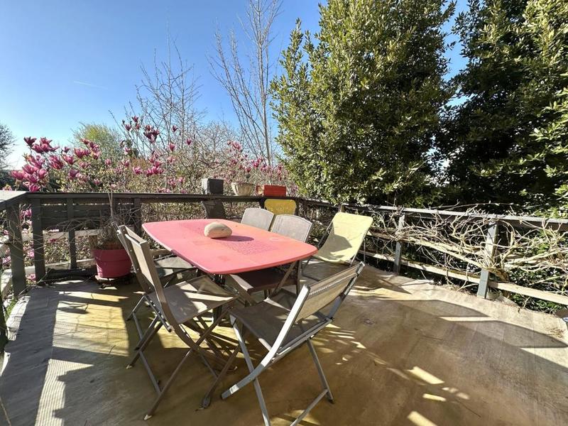 Pavillon - 220 m² - 7 pièces