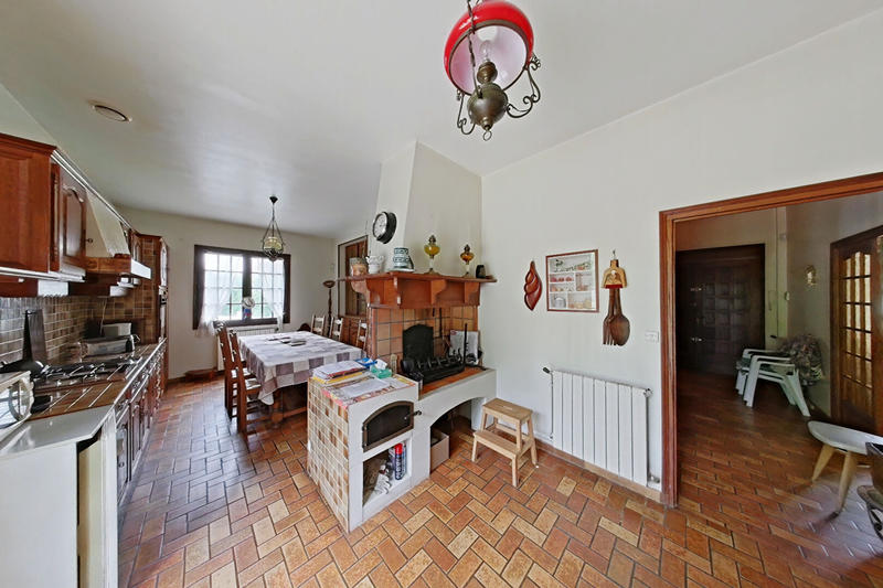 Maison - 180 m² - 6 pièces
