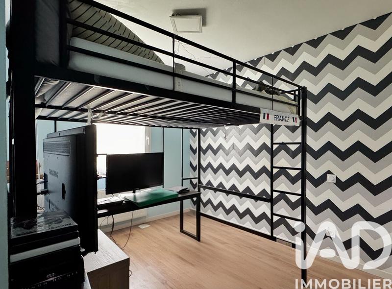 Maison - 93 m² - 5 pièces