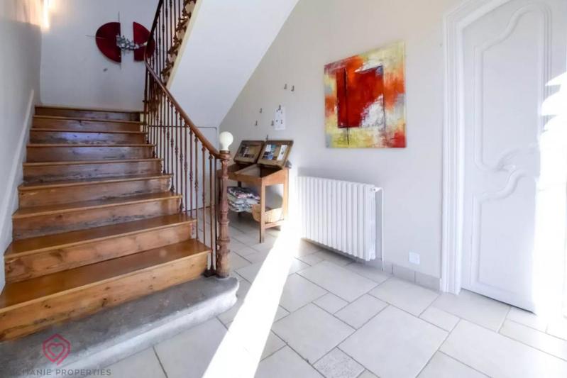 Propriété - 625 m² - 15 pièces
