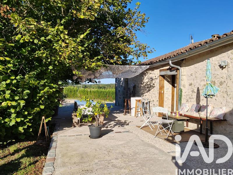 Maison - 196 m² - 5 pièces