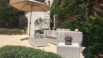 Villa - 220 m² - 2 pièces