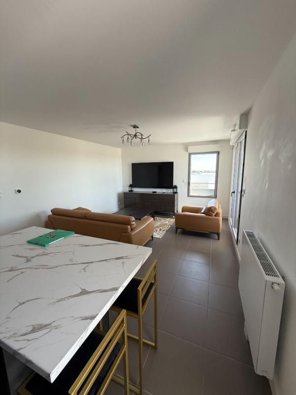 Appartement - 94 m² - 5 pièces