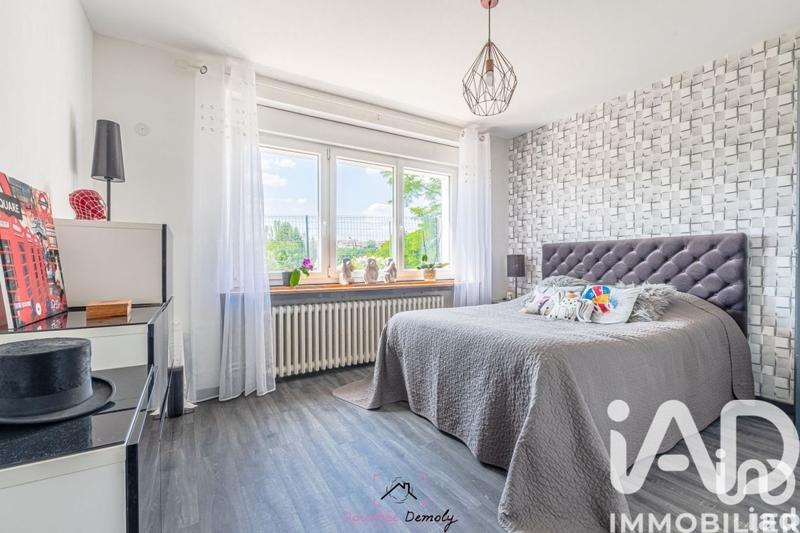 Maison - 305 m² - 13 pièces