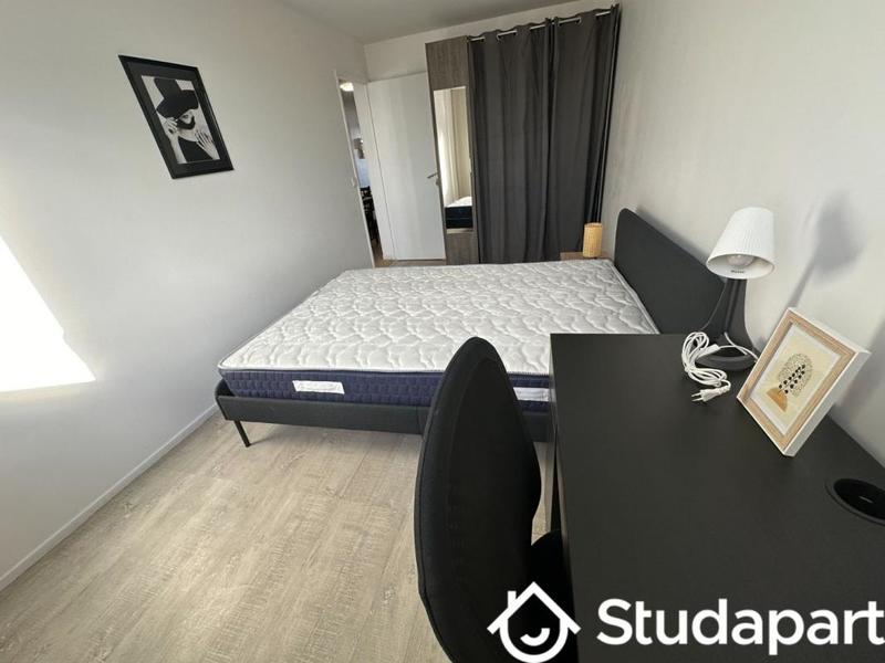 Chambre - 9 m² - 1 pièce