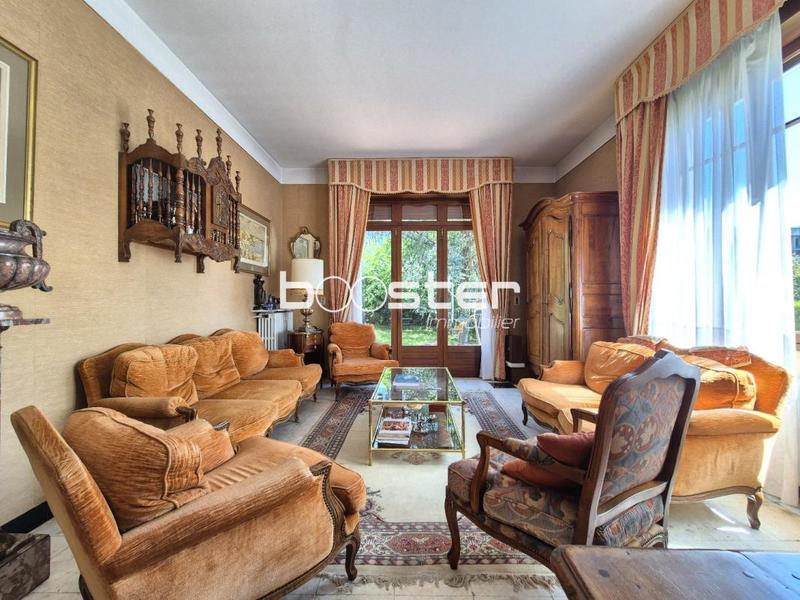 Maison ancienne - 162 m² - 6 pièces