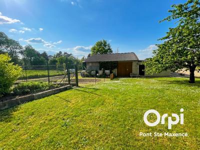 Maison - 270 m² - 1 pièce