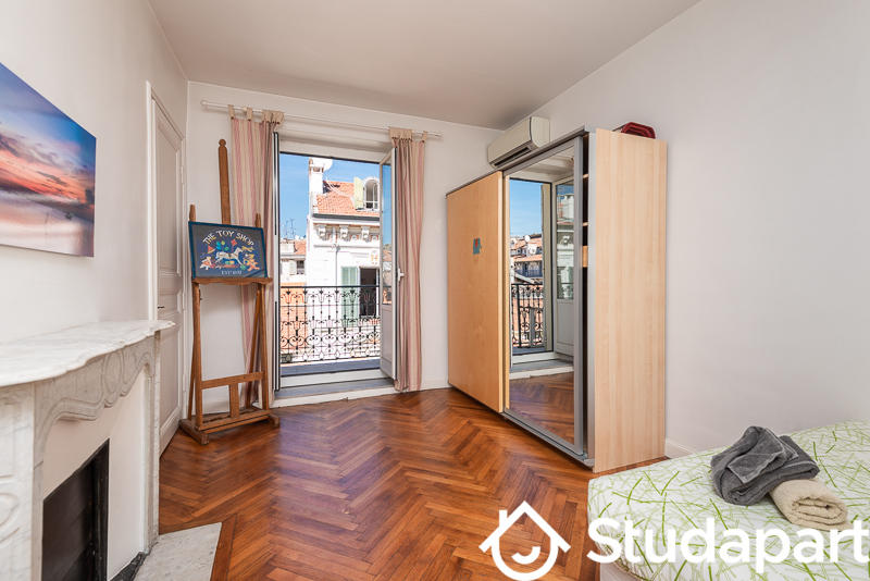 Appartement - 100 m² - 4 pièces