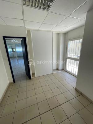 Bureau - 98 m² - 3 pièces