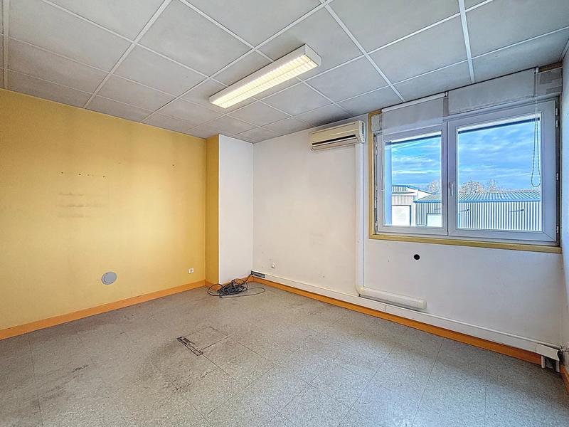 Bureau - 244 m² - 3 pièces
