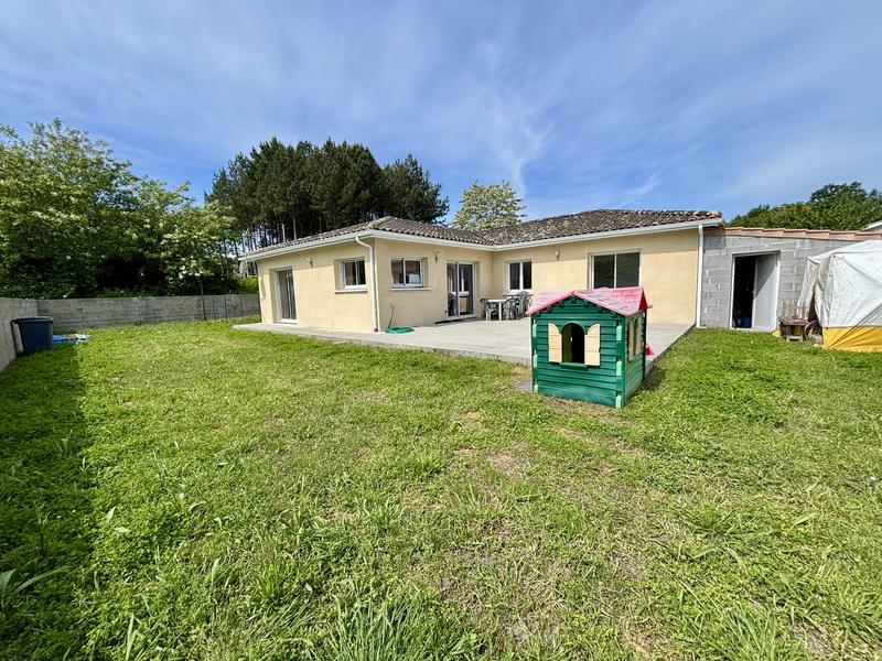 Maison contemporaine - 136 m² - 6 pièces