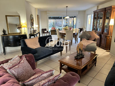 Maison - 150 m² - 7 pièces