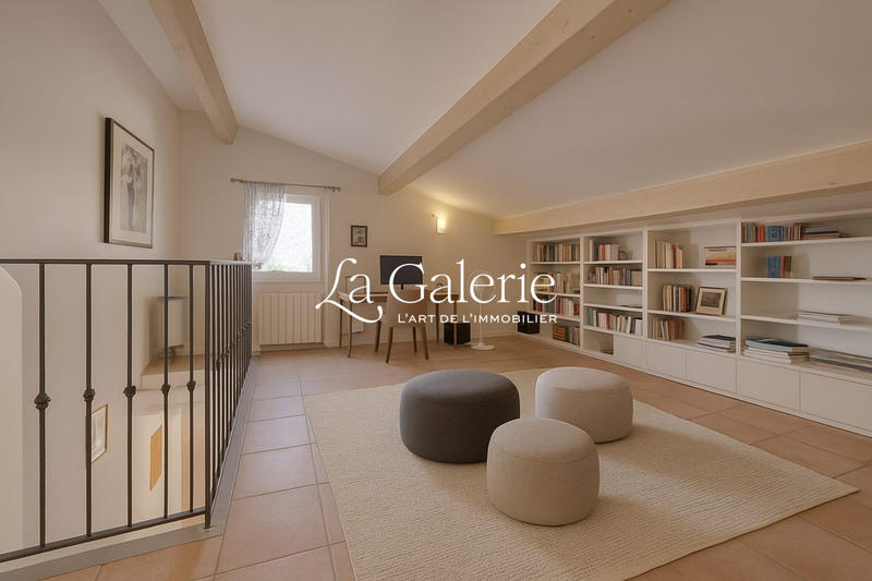 Villa - 240 m² - 7 pièces