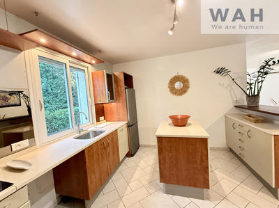 Maison - 141 m² - 5 pièces