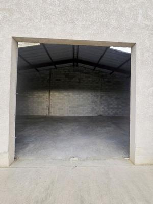 Garage - 93 m²