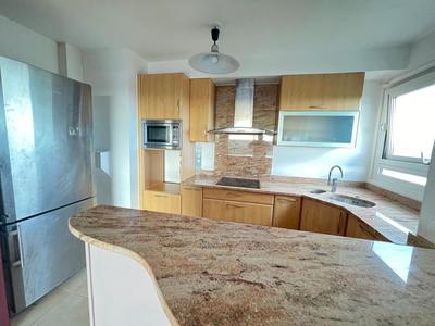 Appartement - 118 m² - 6 pièces