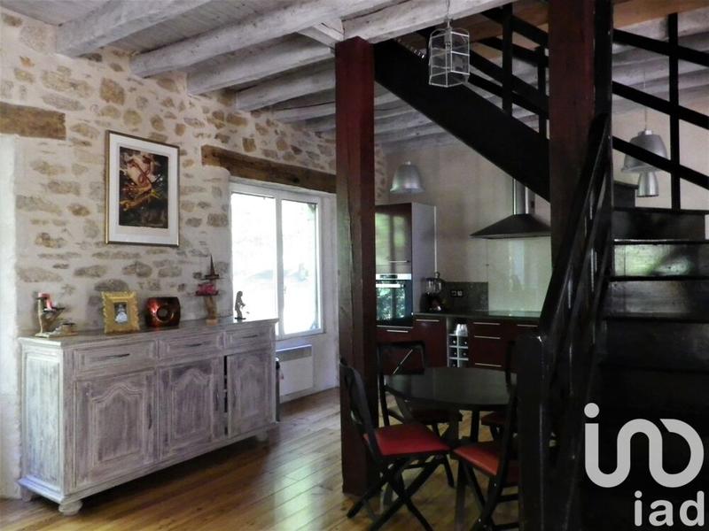 Maison - 230 m² - 8 pièces